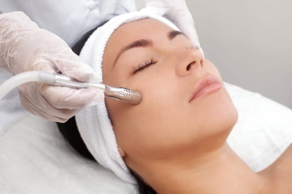 Microdermabrasion Banner Treatment in Lahore , Microdermabrasion Banner Treatment in Pakistan